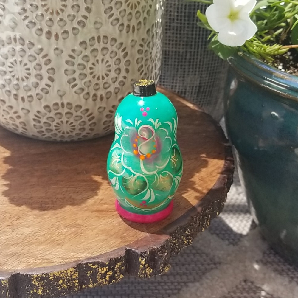 ORIGINAL RUSSIAN NESTING DOLLS - Picture 3 of 9